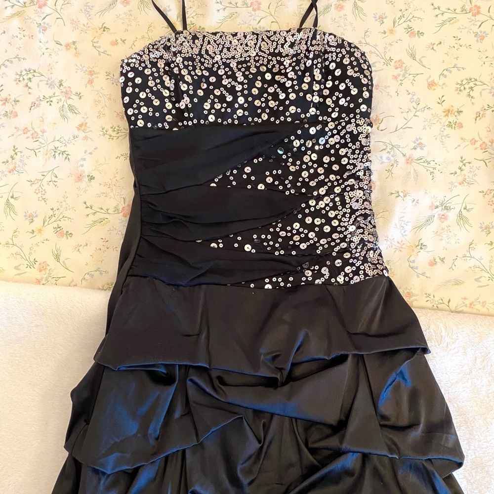 Homecoming/dance dress - black with sequins